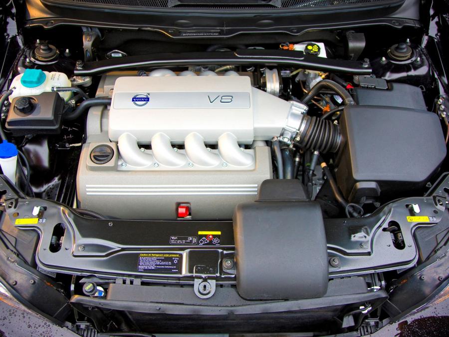  Volvo XC90 V8 2008 года  (фото 18 из 18)